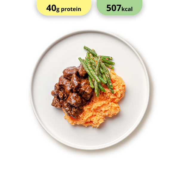 Welfare certified braised veal with sweet potato puree and green beans